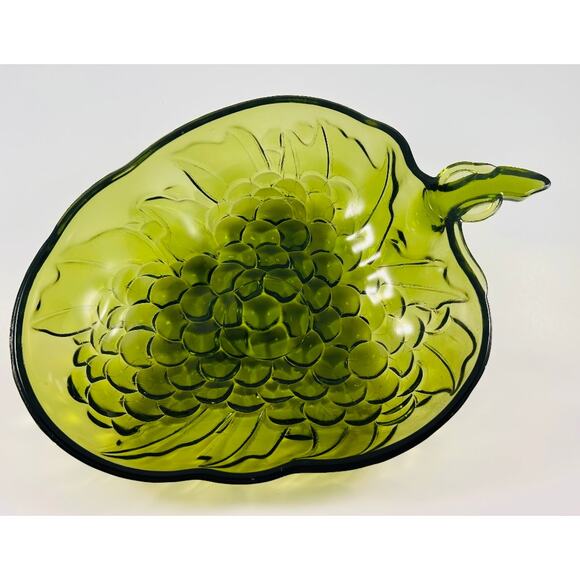 Vintage Green Pressed Glass Grape Leaf Serving Bowl with Handle – Avocado Green - Picture 1 of 3